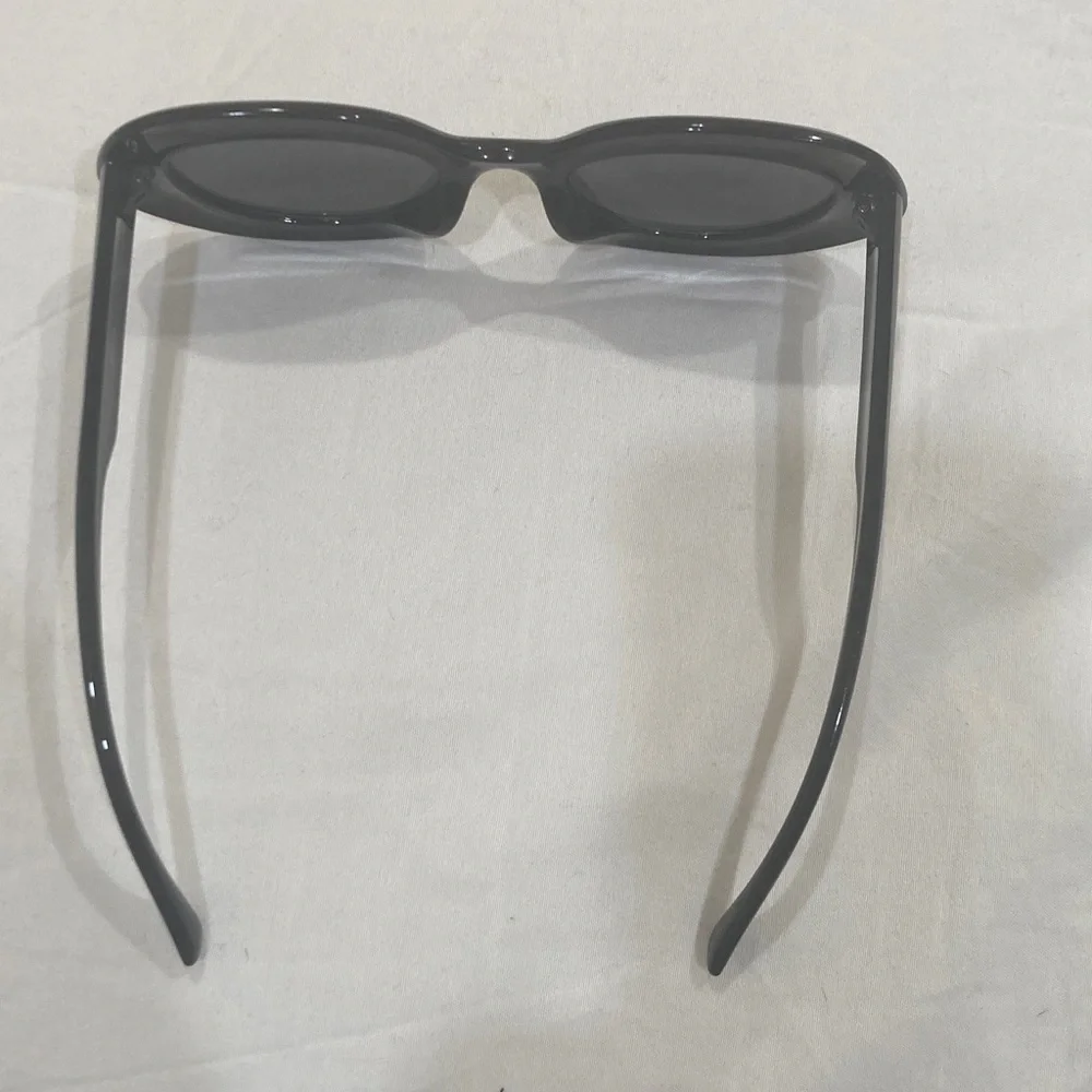 Women’s Black Oversized Oval Sunglasses